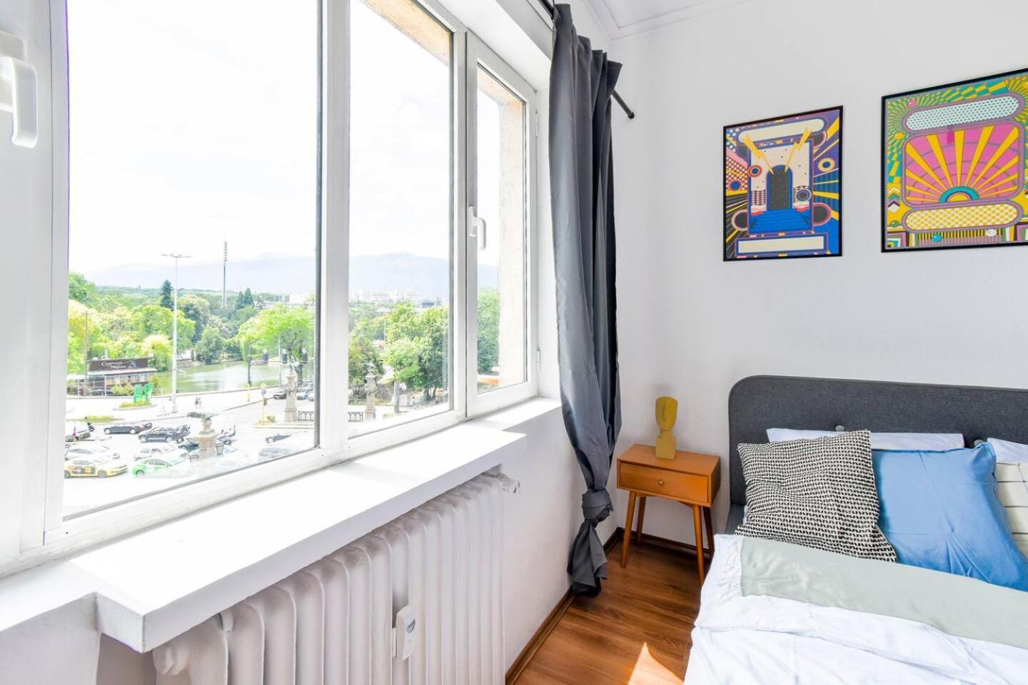 Super Fresh! 3Bdr Apartment In Sofia Center'S Artistic Area Exterior photo