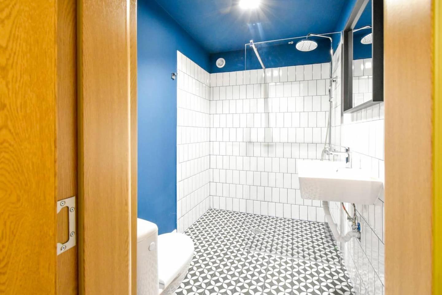 Super Fresh! 3Bdr Apartment In Sofia Center'S Artistic Area Exterior photo